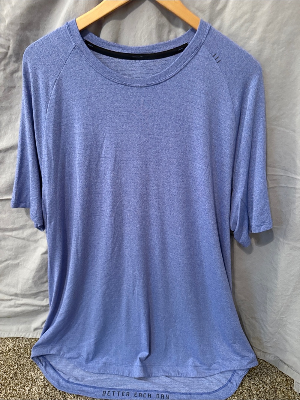 lululemon athletica Men’s Heathered Periwinkle Performance Tee